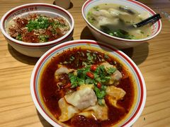 -八二小区抄手(龙湖上城天街店)