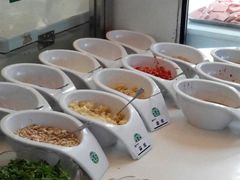 自助调料区-爱伲牛肉火锅自助(景洪店)