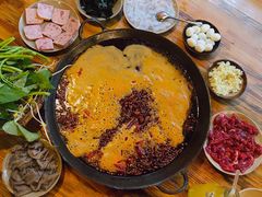 -岗上渣渣老火锅(两路口店)