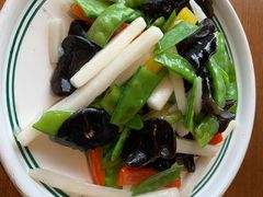 五彩鲜蔬-云海肴·汽锅鸡·云南菜(天山百盛优客店)