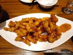-泉畔人家·老济南经典鲁菜(大明湖店)