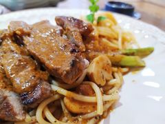 安格斯牛排芦笋意面-花十悦·鲜花咖啡餐厅(振业城一期店)
