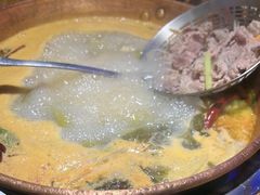 -洱火云南酸菜牛肉火锅(石景山当代商城店)