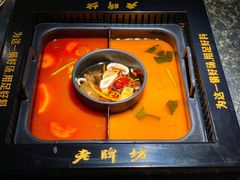 -老牌坊云南鱼豆花火锅(哈西万达店)