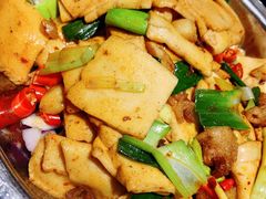 -东口码头·烧鸽子·鱼头泡饼·地方菜(金鹰悦城店)