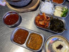 -哈哈碳都·牛肋条无限自助烤肉(台江万达店)