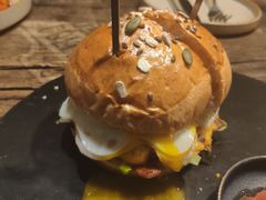 -HIGH FIVE哈福手工汉堡(桂林路店)