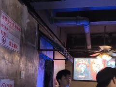 -荒岛实景沉浸密室(江汉路1店)