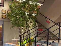 -肥肥虾庄·金牌油焖大虾(汉街SKP店)