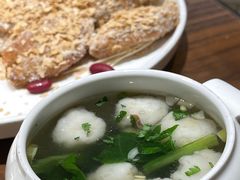 鲜嫩黄花鱼丸汤-将相和·海鲜蒸饺大连菜