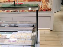 面包甜点陈列柜-味多美(金沙江路店)