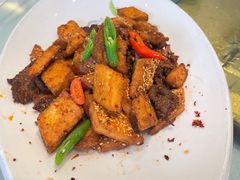 -马尔龙新疆饭店·清真(瑞景店)