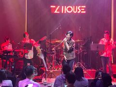 -TZ House音乐现场(来福士中心店)