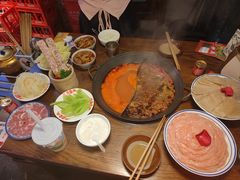 -萍姐火锅·公路夜市(武汉首店)