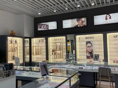 -三叶眼镜城(八佰伴店)