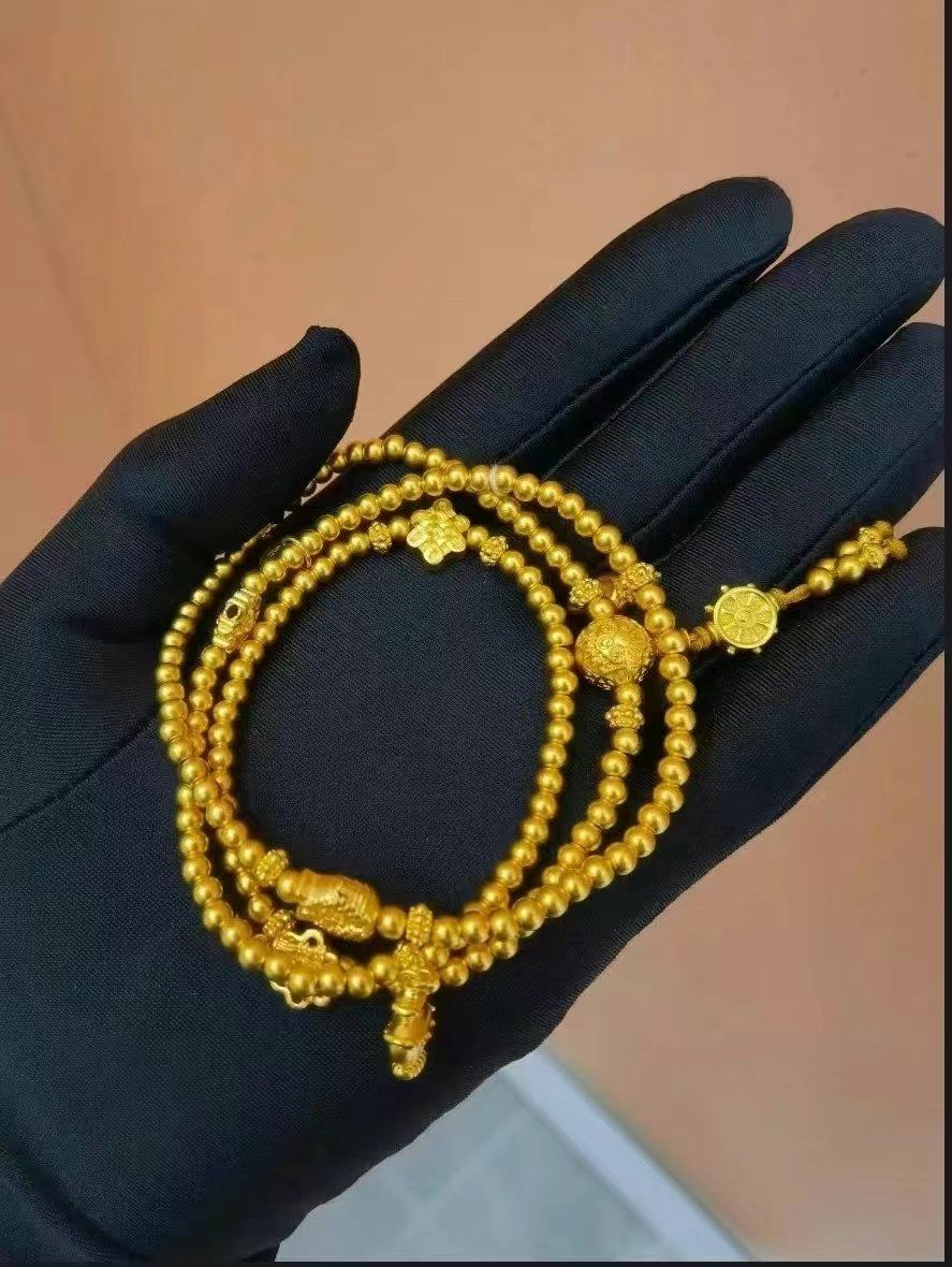 周生生#国风国潮#黄金#手串#黄金手串#你永远可以相信中式审美#赐统