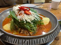 -喇喇排骨火锅·传统韩式脊骨汤(望京西园总店)