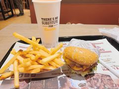 -The Habit Burger Grill 哈比特汉堡(爱琴海店)
