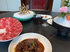 -鼎泰亨·海鲜牛肉餐厅(滨江店)