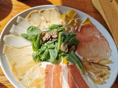 -桥香园过桥米线(国贸店)