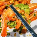独享一锅麻辣干锅鸭头，外焦里嫩，辣到你双唇发麻！