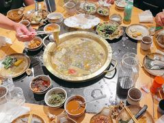 -顶顶汤火牛排火锅·经典铜锅涮肉