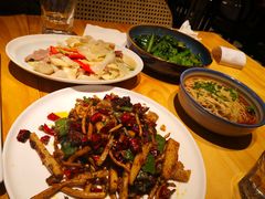 -十三式重庆江湖菜(金茂览秀城店)