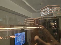 -维也纳酒店(华为广州研发中心罗冲围店)