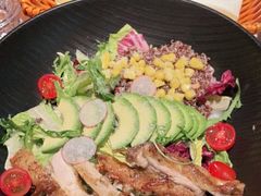 鸡肉大虾鲜蔬波奇碗-西堤牛排(龙德广场店)
