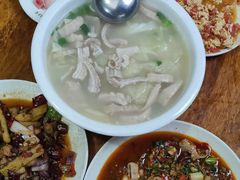 -茅屋大酒店