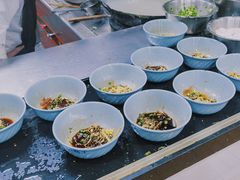 -天天锅贴王(迎凤街店)