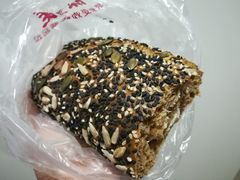 杂粮奶酪面包-味多美蛋糕(阜成门店)