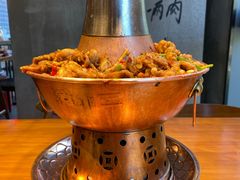 炭火销魂蛙锅-炉小二铜锅牛蛙•川湘菜(三里屯店)