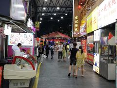 -泰龙城小吃街