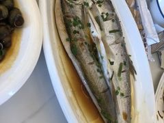 清蒸白鱼-丫丫蟹庄·苏式园林农家乐·阳澄湖大闸蟹(阳澄湖莲花岛店)