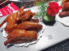 金牌脆皮乳鸽-味可道美食坊(福基路店)