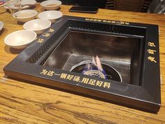 -老牌坊云南鱼豆花火锅(爱建店)