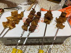 -小董哥烤串·爆汁大油边(故宫店)