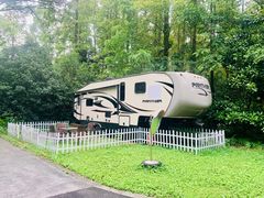 -上海怡沁园度假酒店