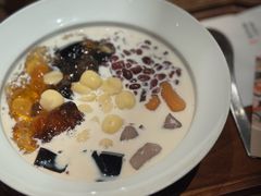 -RUXU入续糖水铺与包(卓悦中心店)