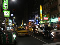 -六合夜市