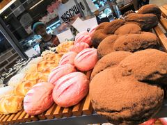 -焙丽拾光(麦凯乐直营店)
