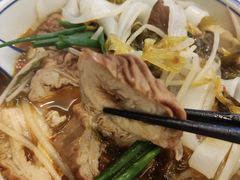 酸菜牛肉米线-香港新曜记茶餐厅(星耀城店)