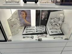 -同仁验光配镜(中心店)