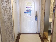 -柏纳酒店(百色市政府恒基广场店)