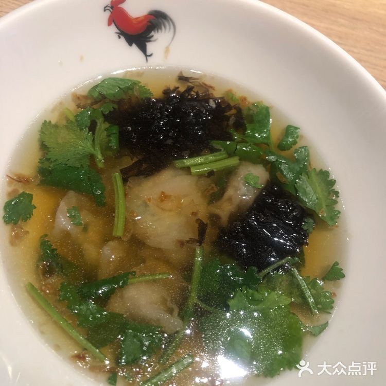 撤空盘很及时，服务员态度很好