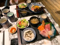 -家贺屋刺身寿司专门店