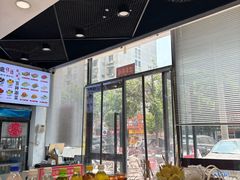 -百品聚旋转火锅(万德庄店)