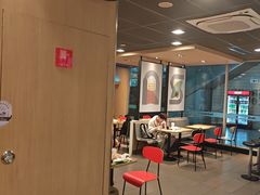 -麦当劳(轻轨曹杨路店)
