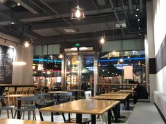 大堂-HELLO 27 意面·沙拉·帕尼尼